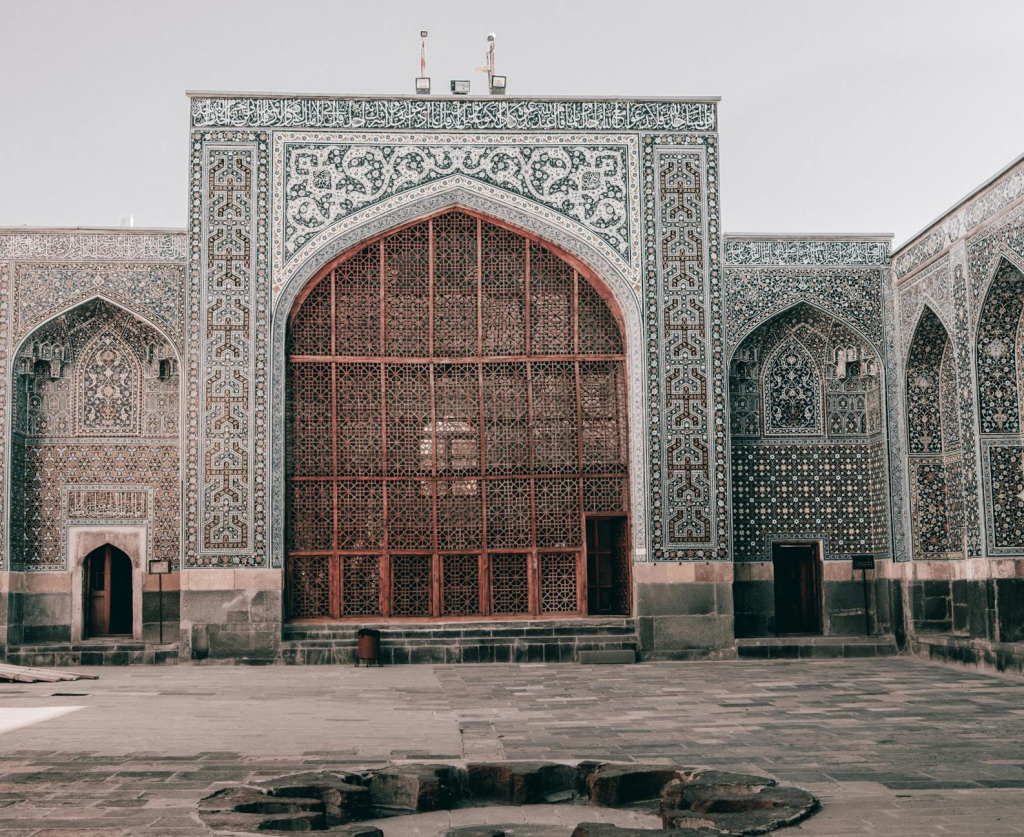 Illustration explaining ongoing charity and Sadaqah Jariyah